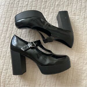 Madden Girl Platform Pumps
